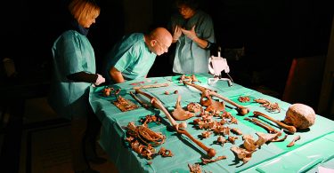 Studio antropologico alle Cappelle Medicee di Firenze sui resti appena riesumati di Giovanni dalle Bande Nere