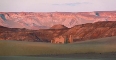 Ain Umm el Dabadib: fra le sabbie del deserto libico