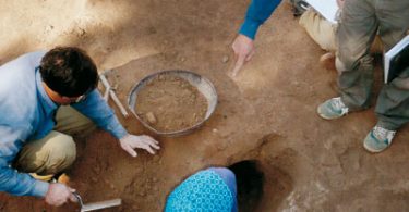 Iran. Una città viva all’ombra dei monumenti di Persepoli